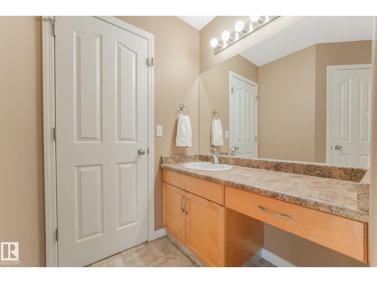 233 Westwood Ln, Fort Saskatchewan, Alberta  T8L 4N6 - Photo 41 - E4466432