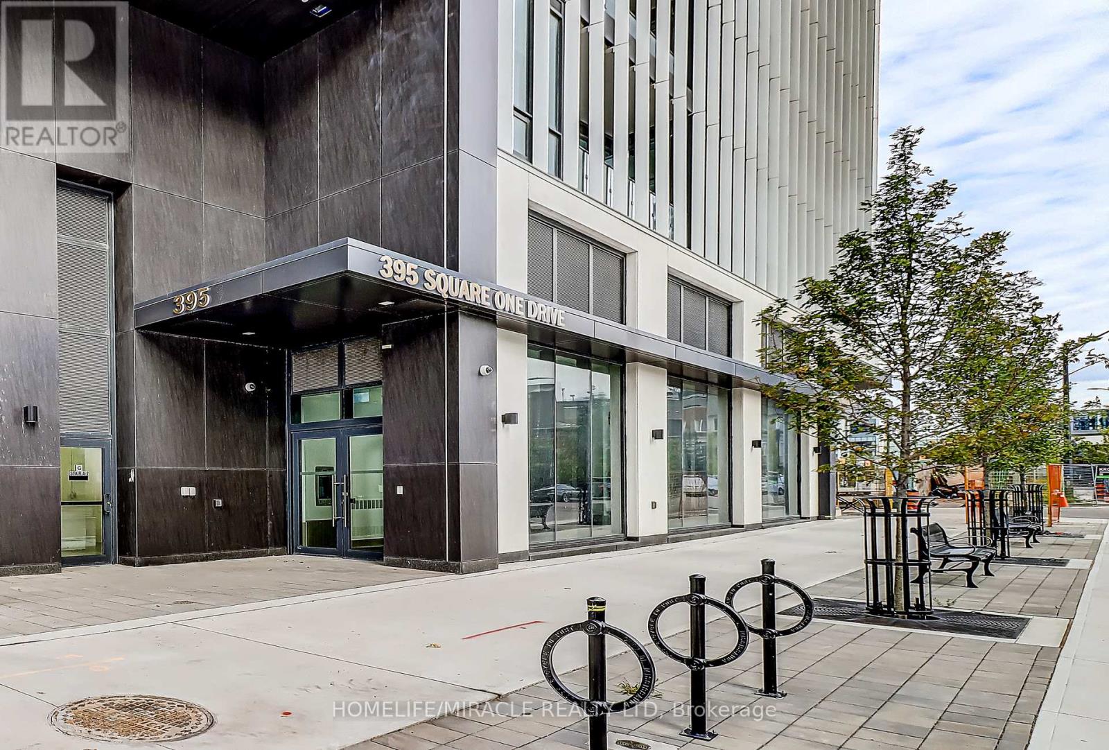 2211 - 395 Square One Drive, Mississauga, Ontario  L5B 0P6 - Photo 2 - W12570104