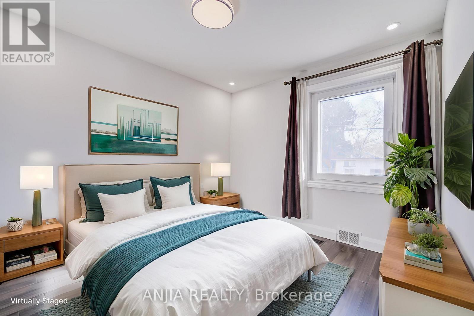 203 Van Dusen Boulevard, Toronto, Ontario  M8Z 3H7 - Photo 8 - W12570106