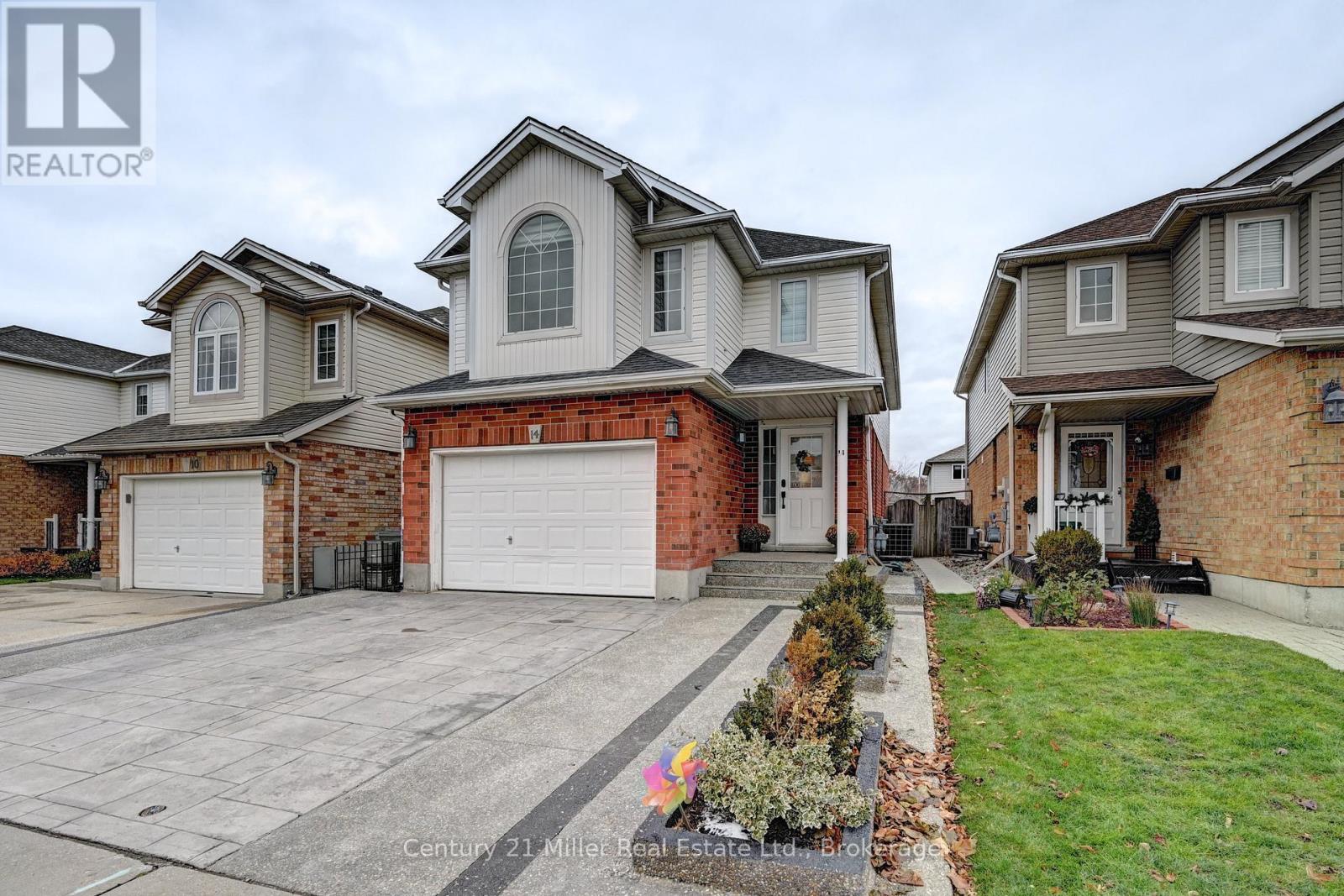 14 Bridlewreath Street, Kitchener, Ontario  N2E 3V5 - Photo 2 - X12570142