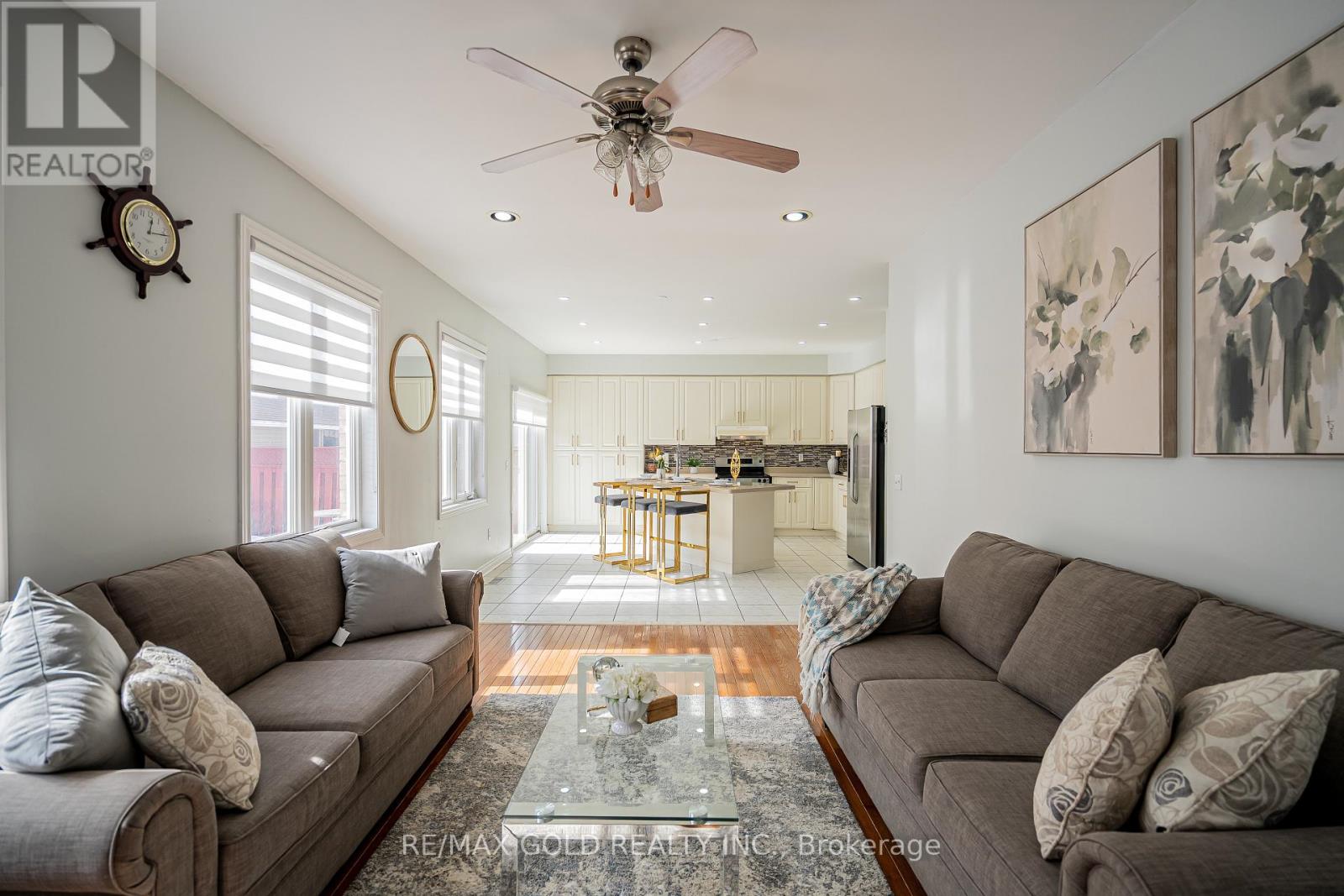 19 Rushbrook Drive, Brampton, Ontario  L6P 1E4 - Photo 10 - W12568562