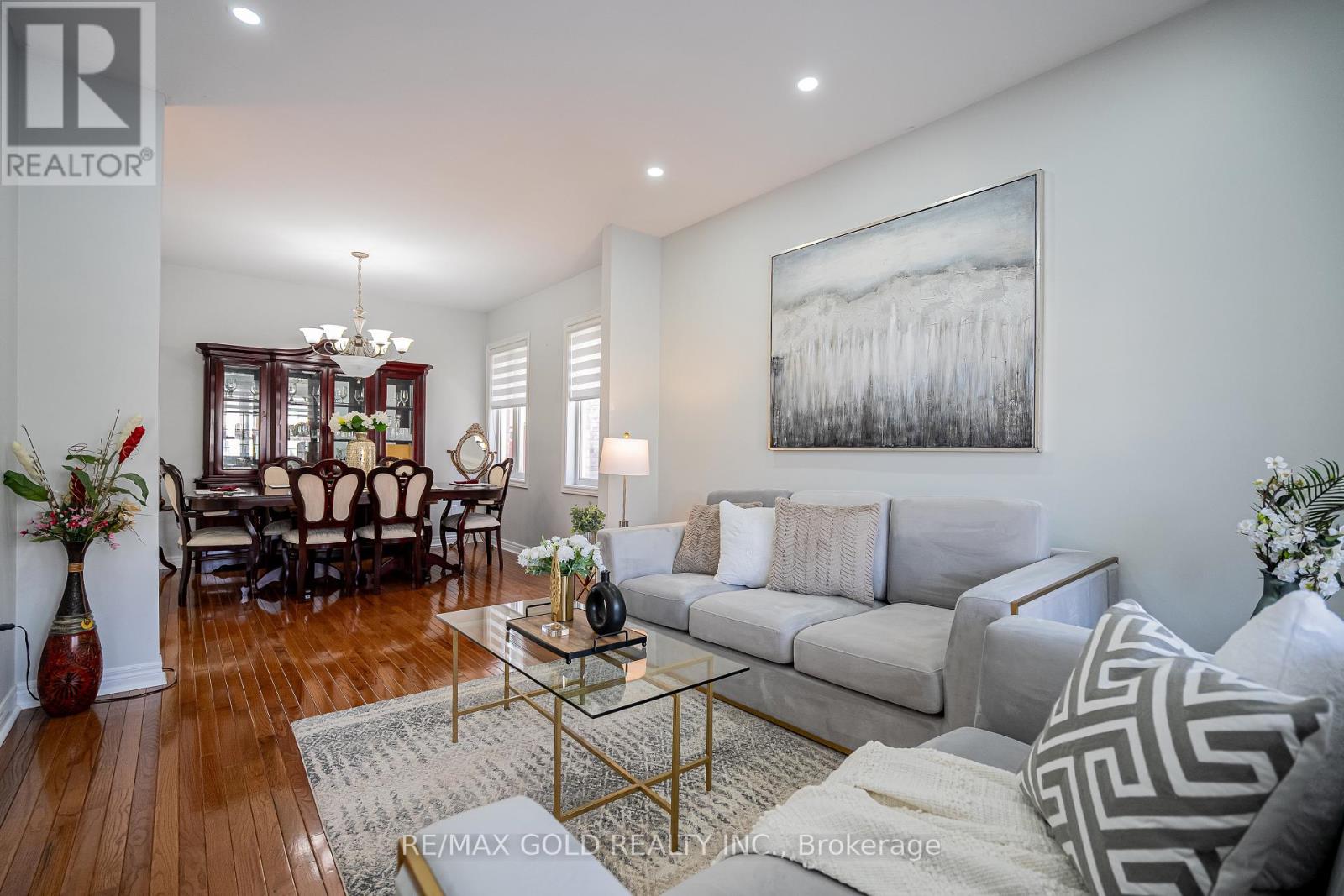 19 Rushbrook Drive, Brampton, Ontario  L6P 1E4 - Photo 7 - W12568562