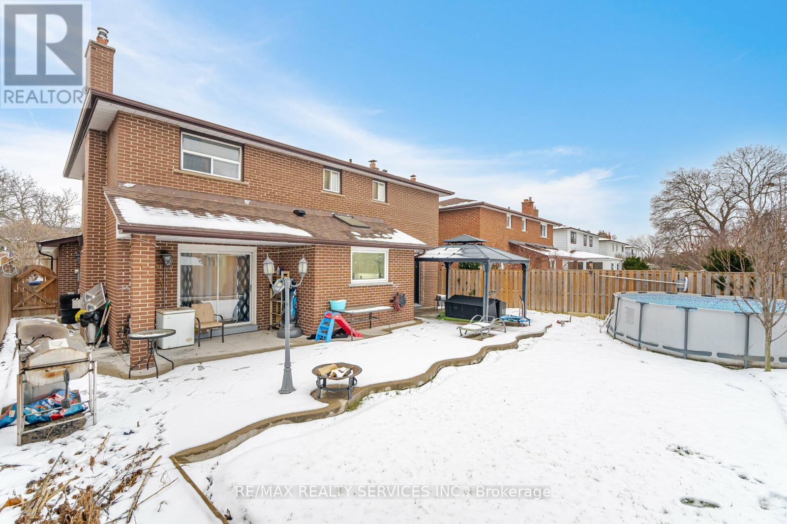 277 Centre Street N, Brampton, Ontario  L6V 2R3 - Photo 32 - W12569644