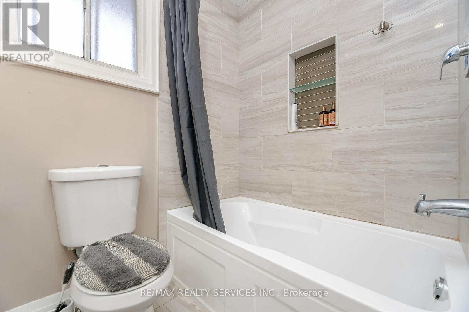 277 Centre Street N, Brampton, Ontario  L6V 2R3 - Photo 22 - W12569644