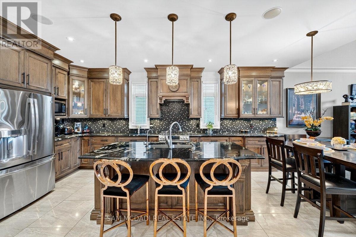 85 Hillcroft Drive, Hamilton, Ontario  L8J 3W9 - Photo 12 - X12406111