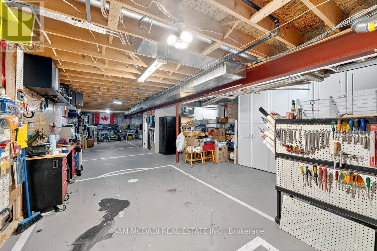 85 Hillcroft Drive, Hamilton, Ontario  L8J 3W9 - Photo 32 - X12406111