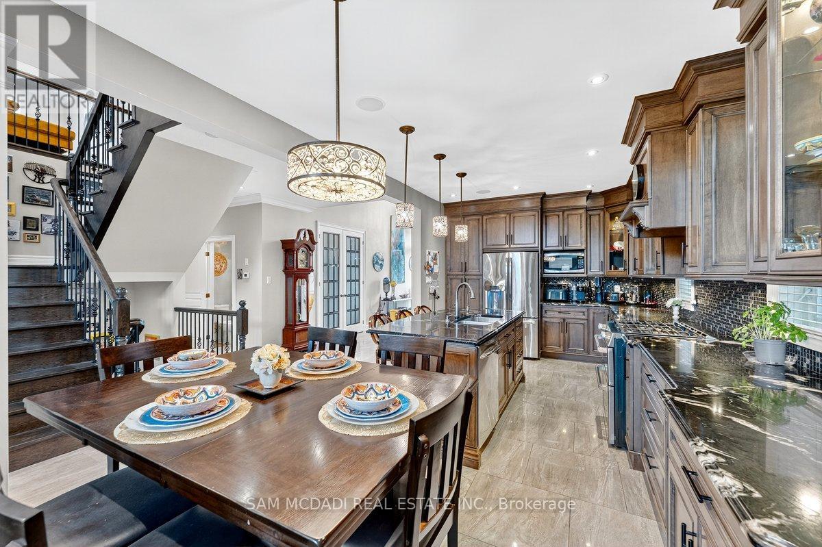 85 Hillcroft Drive, Hamilton, Ontario  L8J 3W9 - Photo 11 - X12406111