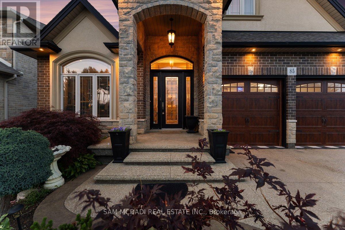 85 Hillcroft Drive, Hamilton, Ontario  L8J 3W9 - Photo 3 - X12406111