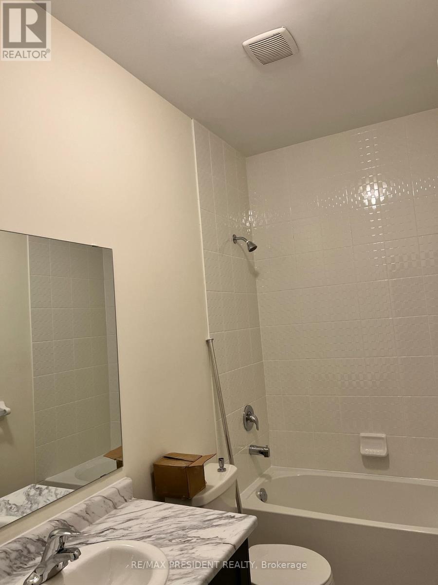 92 Ogston Crescent, Whitby, Ontario  L1P 0H2 - Photo 9 - E12570130