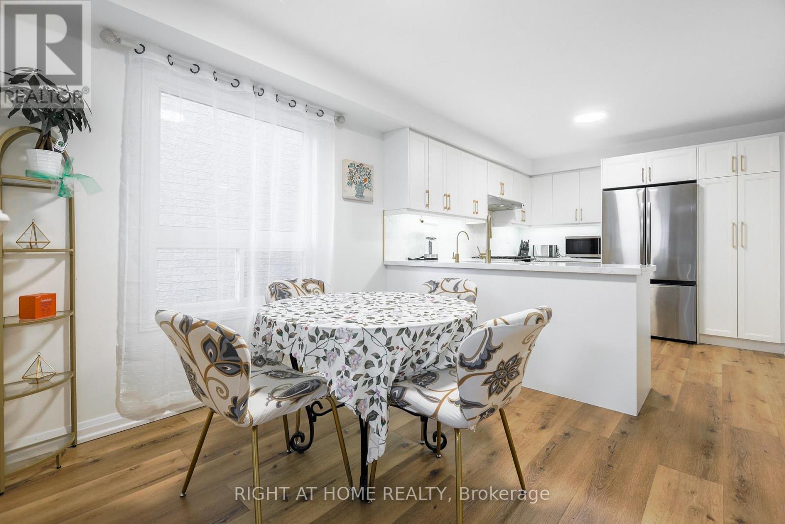 32 Eddington Place, Vaughan, Ontario L6A 3P6 - Photo 13 - N12537558