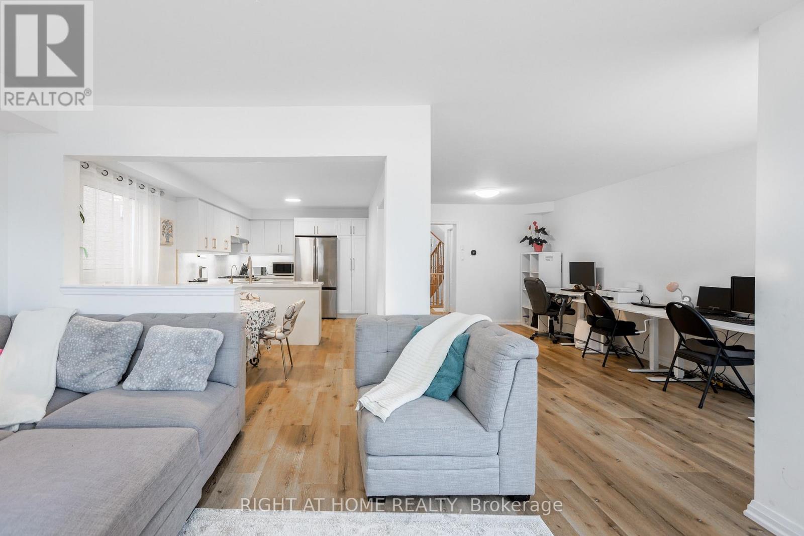 32 Eddington Place, Vaughan, Ontario L6A 3P6 - Photo 14 - N12537558