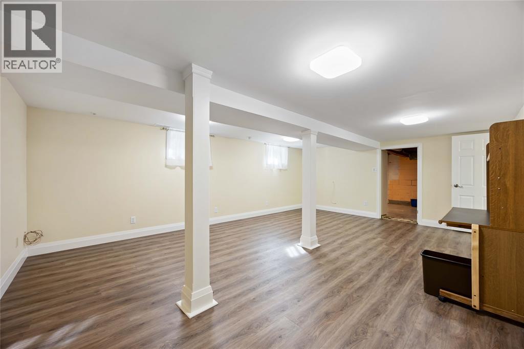 1311 Lakeshore Road, Sarnia, Ontario N7S 2L9 - Photo 32 - 25025308