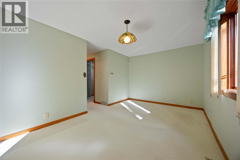 1311 Lakeshore Road, Sarnia, Ontario N7S 2L9 - Photo 20 - 25025308