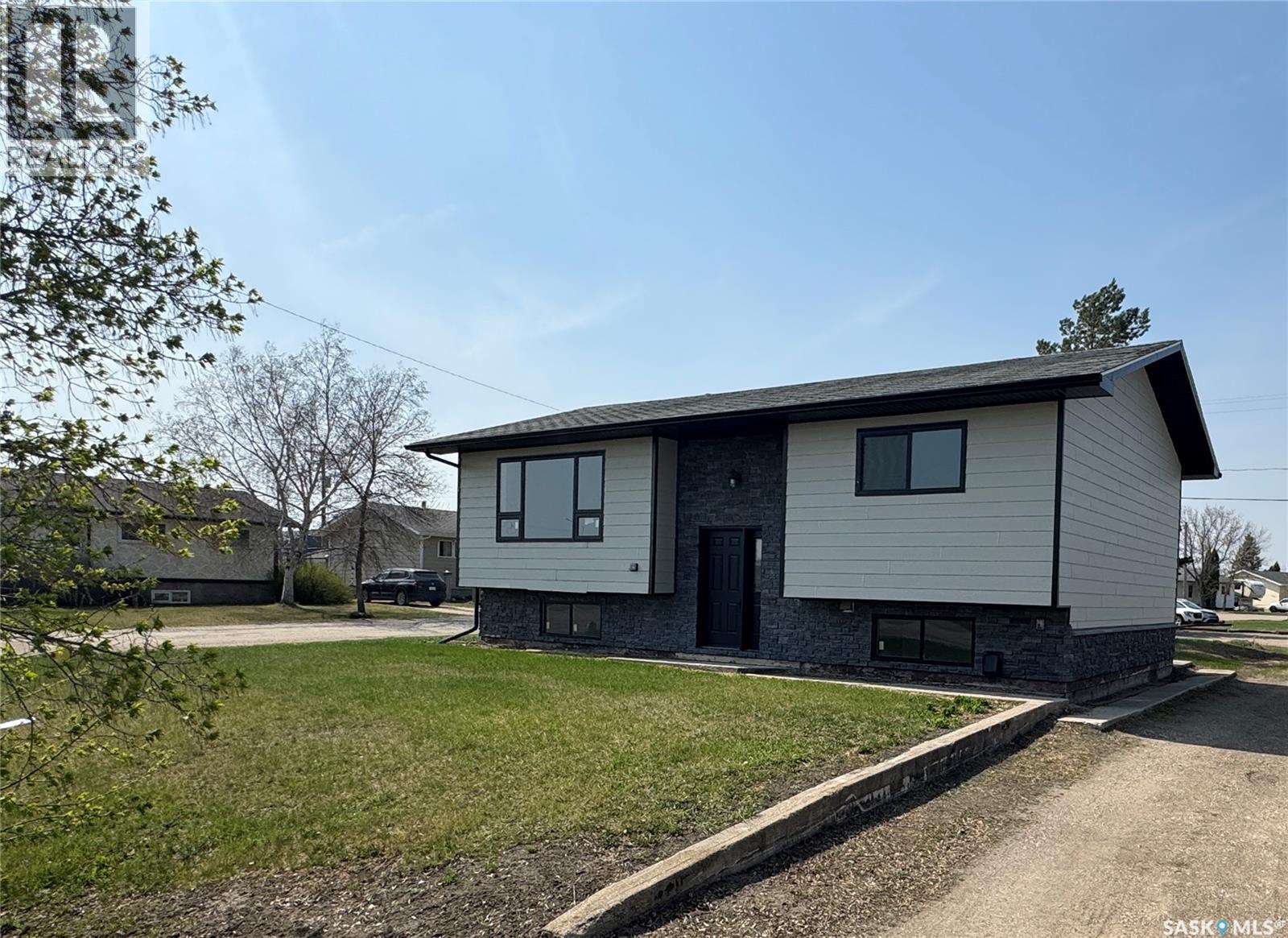 300 Railway AVENUE, Turtleford, Saskatchewan