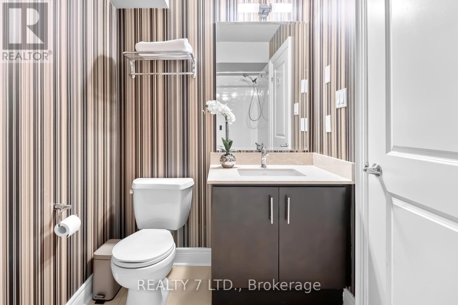 44 Furrow Lane, Toronto, Ontario  M8Z 0A3 - Photo 29 - W12570122