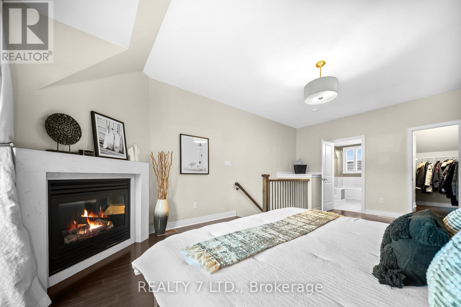 44 Furrow Lane, Toronto, Ontario  M8Z 0A3 - Photo 32 - W12570122