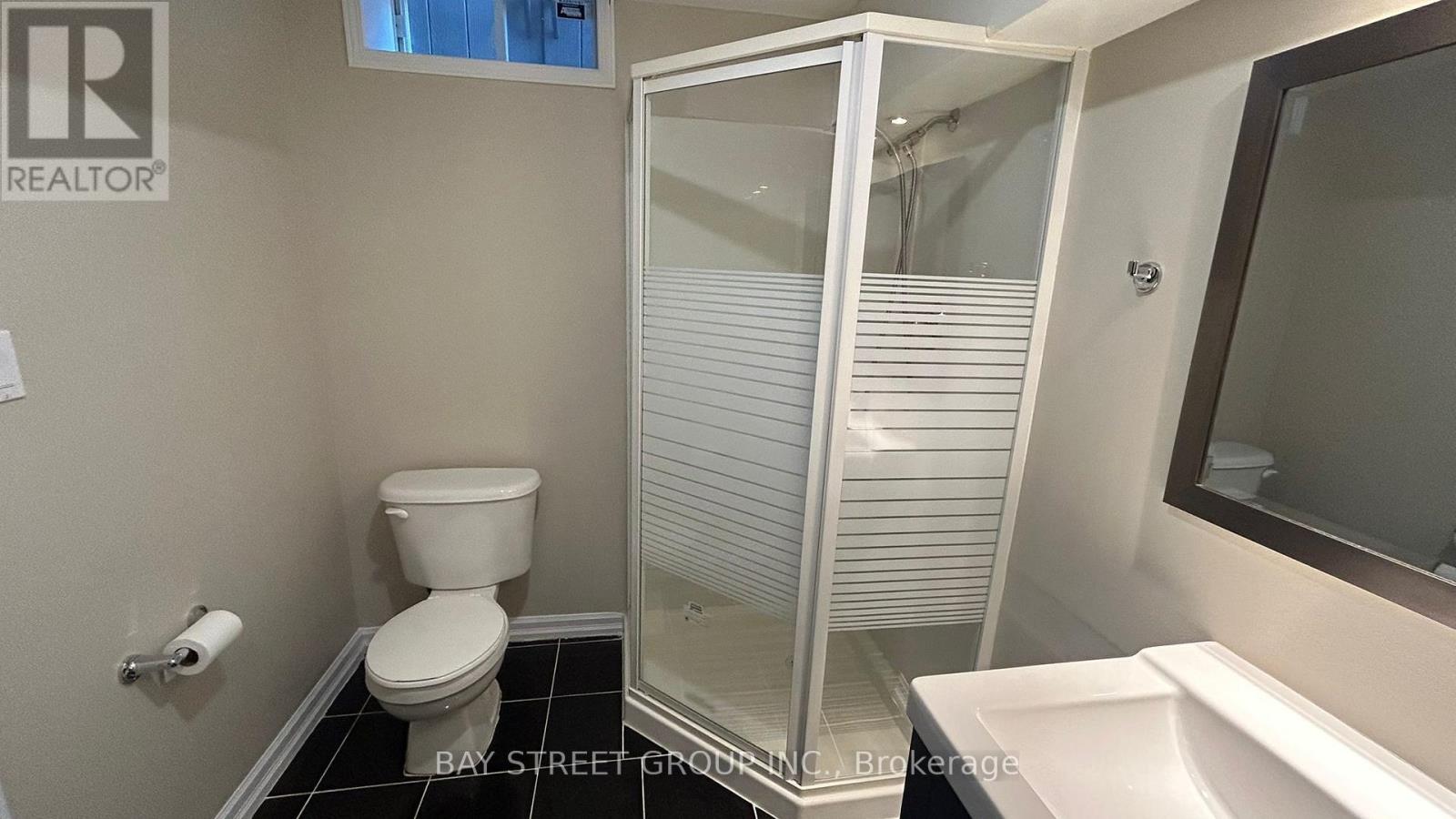 7375 Banffshire Court, Mississauga, Ontario  L5N 7Z9 - Photo 12 - W12570124