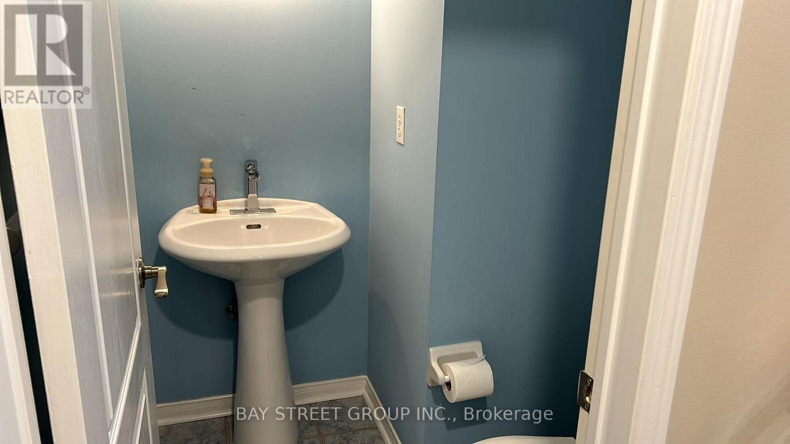 7375 Banffshire Court, Mississauga, Ontario  L5N 7Z9 - Photo 7 - W12570124