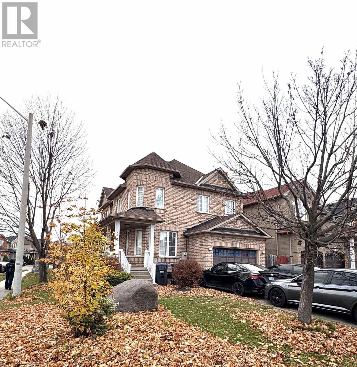2 FALLSTAR CRESCENT, Brampton, Ontario