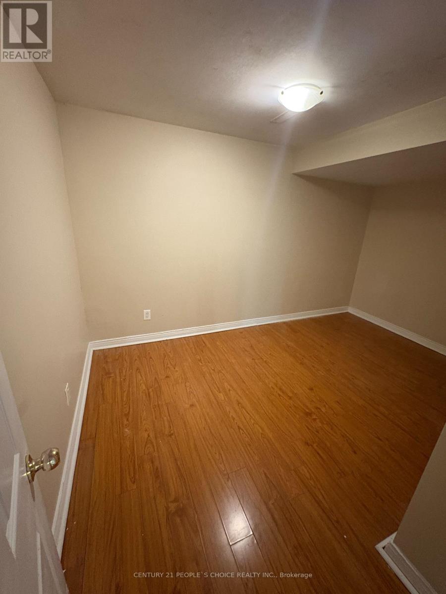 2 Fallstar Crescent, Brampton, Ontario  L7A 2J5 - Photo 16 - W12570154