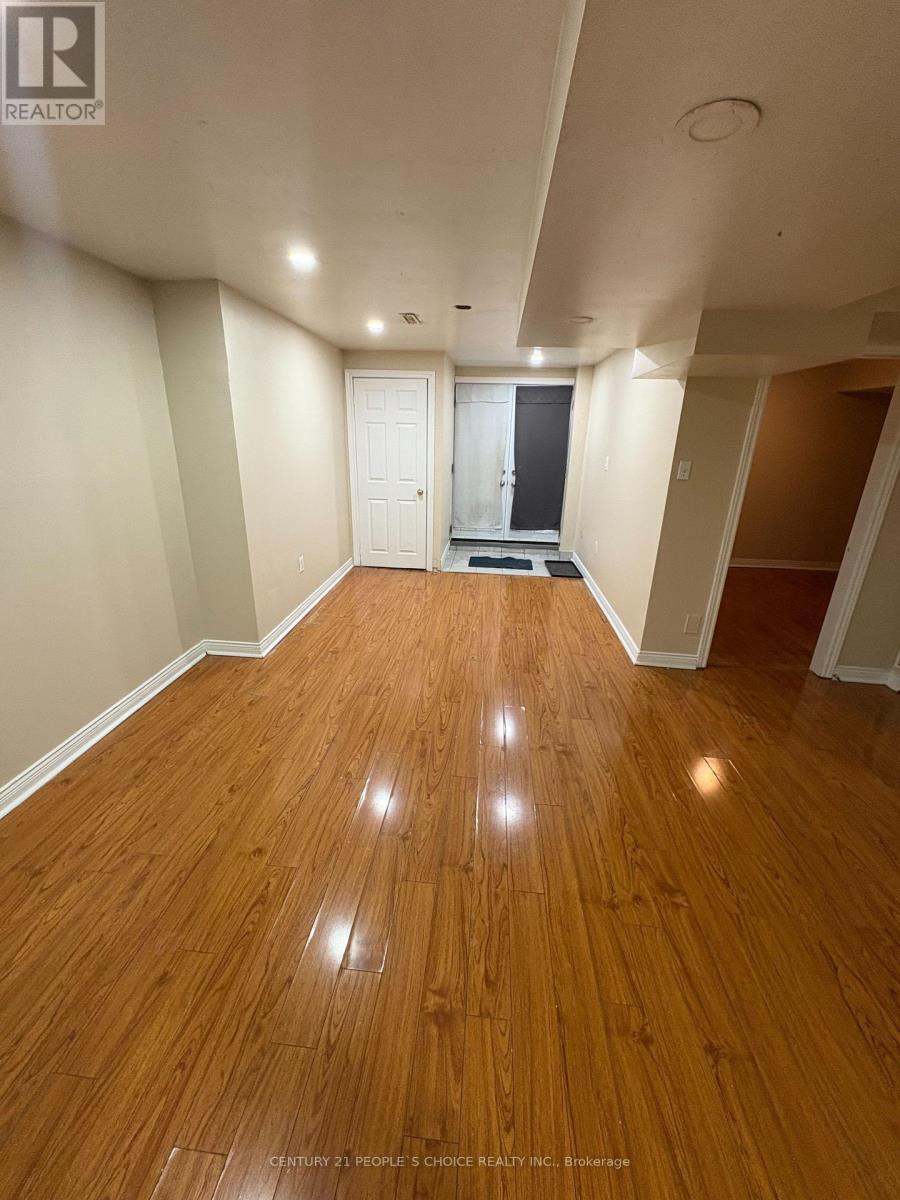 2 Fallstar Crescent, Brampton, Ontario  L7A 2J5 - Photo 7 - W12570154