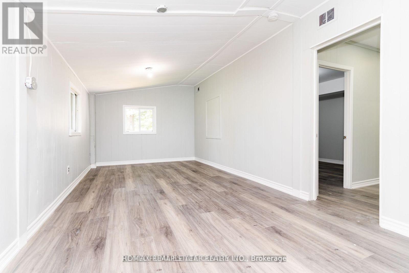 4922 First Line, Erin, Ontario L7J 2L9 - Photo 5 - X12570116