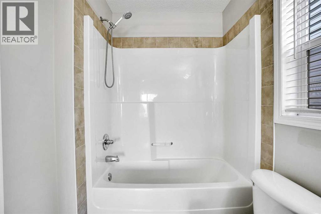 229 Luxstone Way Sw, Airdrie, Alberta  T4B 0H8 - Photo 36 - A2269642