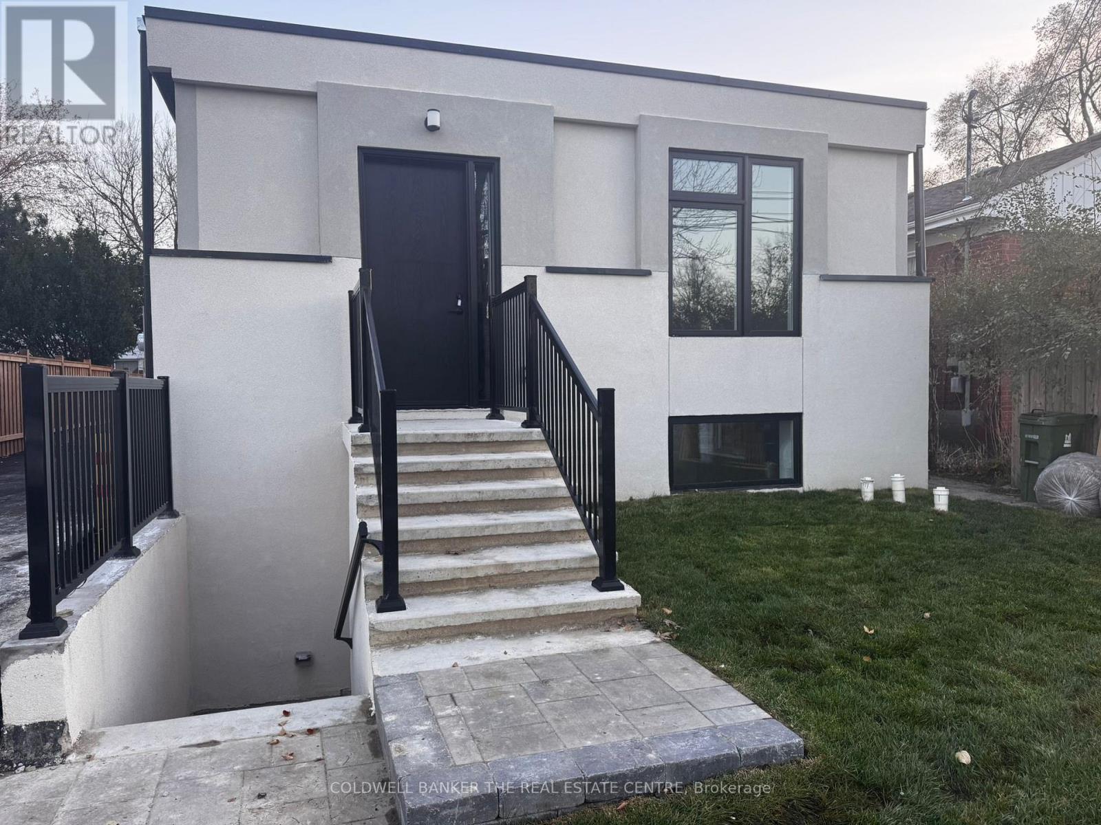 Unit 1 - Front Upper - 17 Cornwallis Drive, Toronto, Ontario  M1P 1H1 - Photo 3 - E12562156