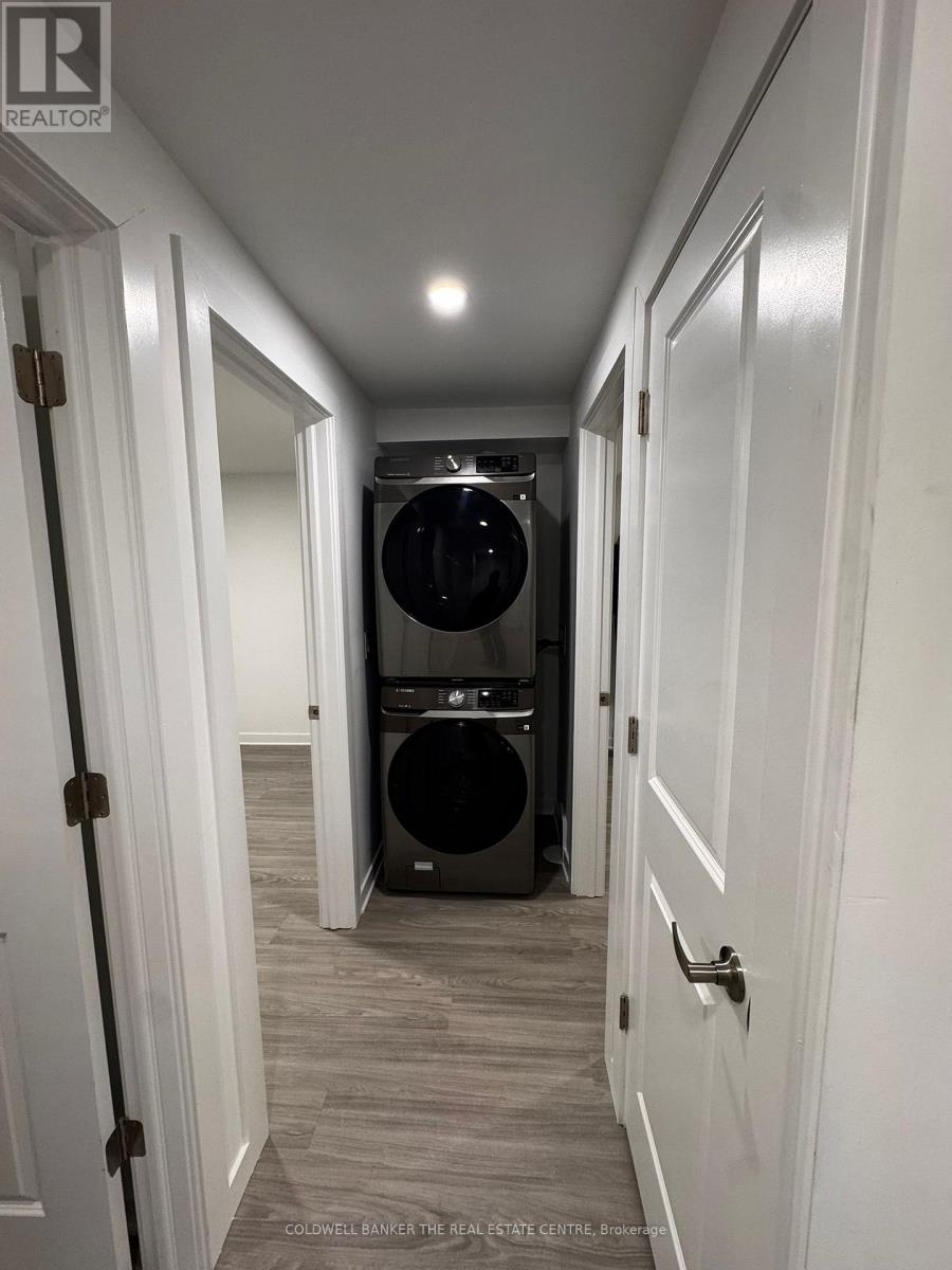 Unit 1 - Front Upper - 17 Cornwallis Drive, Toronto, Ontario  M1P 1H1 - Photo 7 - E12562156