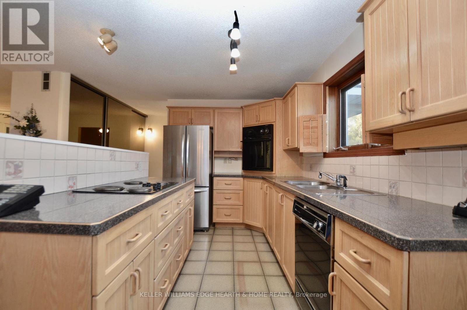 3400 Cedar Springs Road, Burlington, Ontario  L7P 0P7 - Photo 28 - W12475506