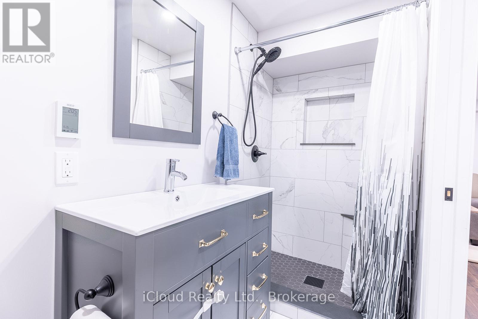 2253 Melissa Crescent, Burlington, Ontario  L7P 3T4 - Photo 17 - W12569990