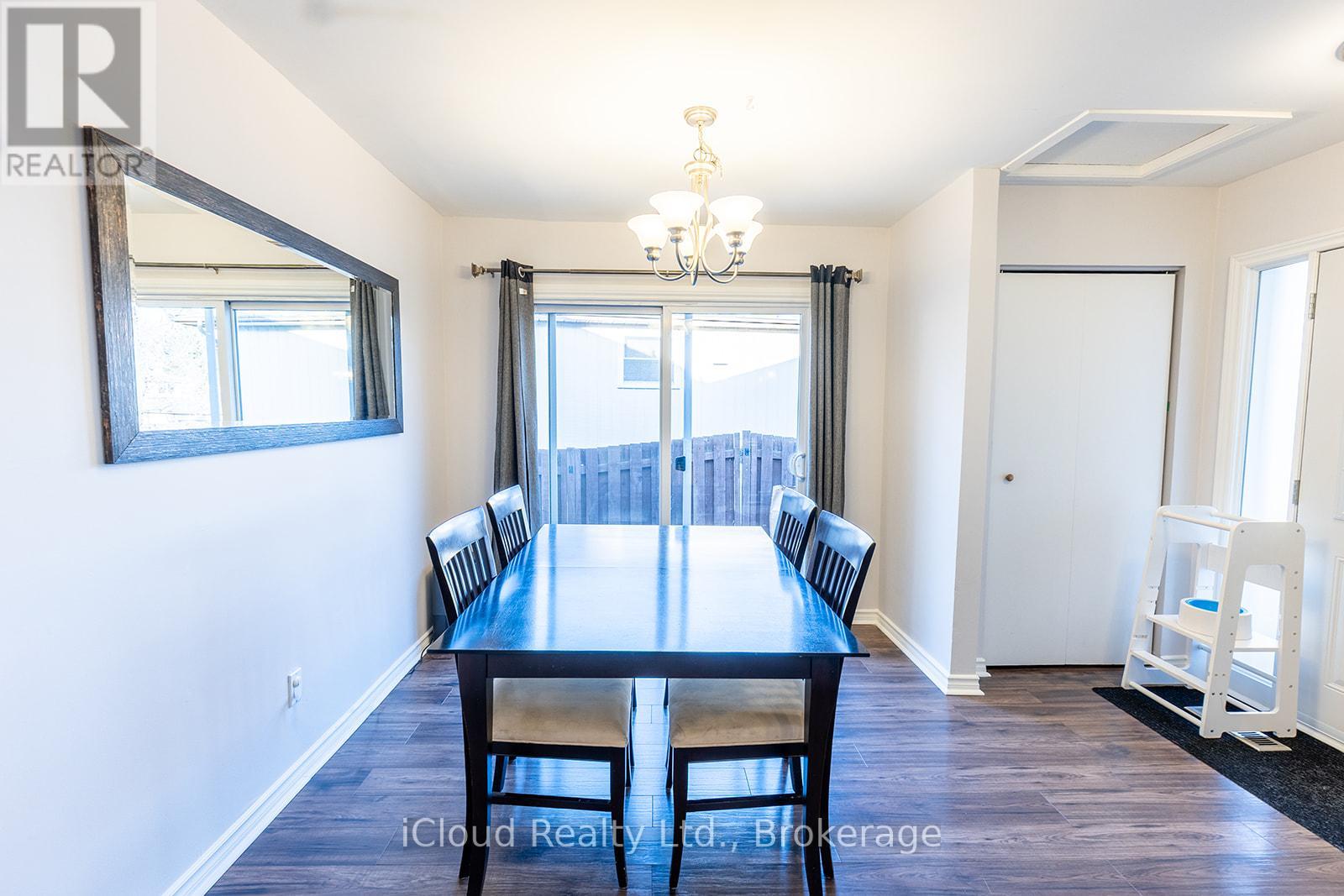 2253 Melissa Crescent, Burlington, Ontario  L7P 3T4 - Photo 8 - W12569990