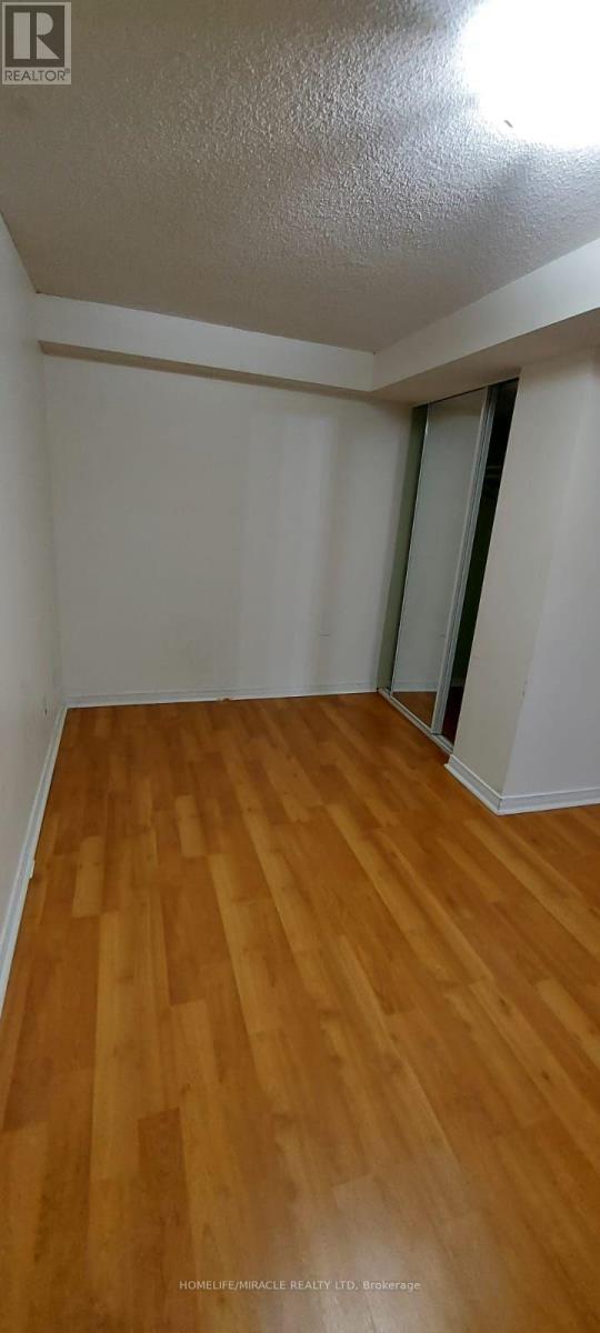 5307 Bullrush Drive, Mississauga, Ontario  L5V 1Z2 - Photo 11 - W12570156