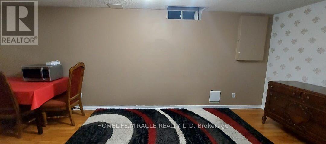 5307 Bullrush Drive, Mississauga, Ontario  L5V 1Z2 - Photo 6 - W12570156