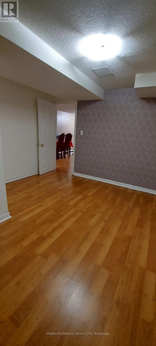 5307 Bullrush Drive, Mississauga, Ontario  L5V 1Z2 - Photo 9 - W12570156