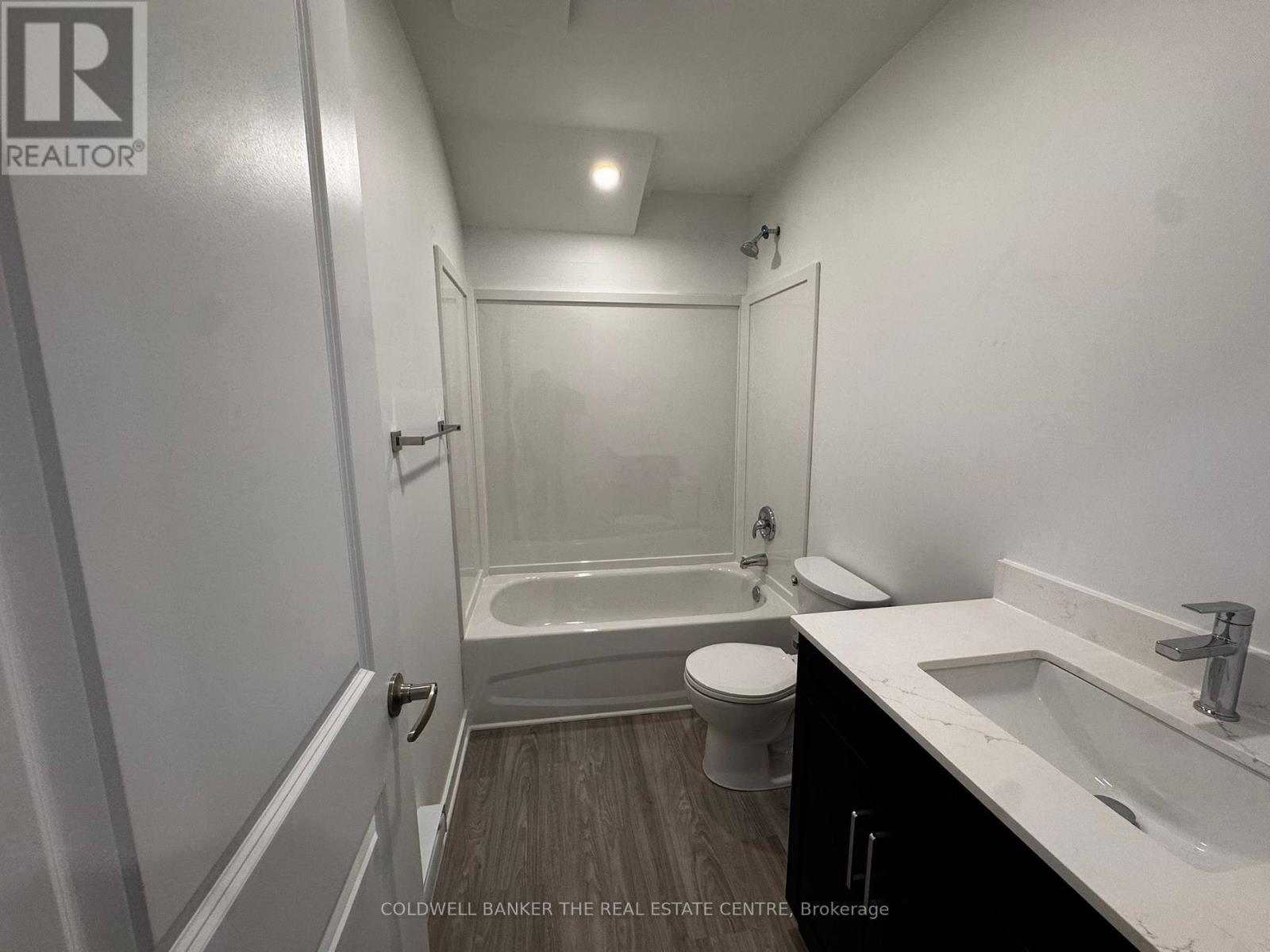 Unit 3 - Rear Upper - 17 Cornwallis Drive, Toronto, Ontario  M1P 1H1 - Photo 8 - E12562214