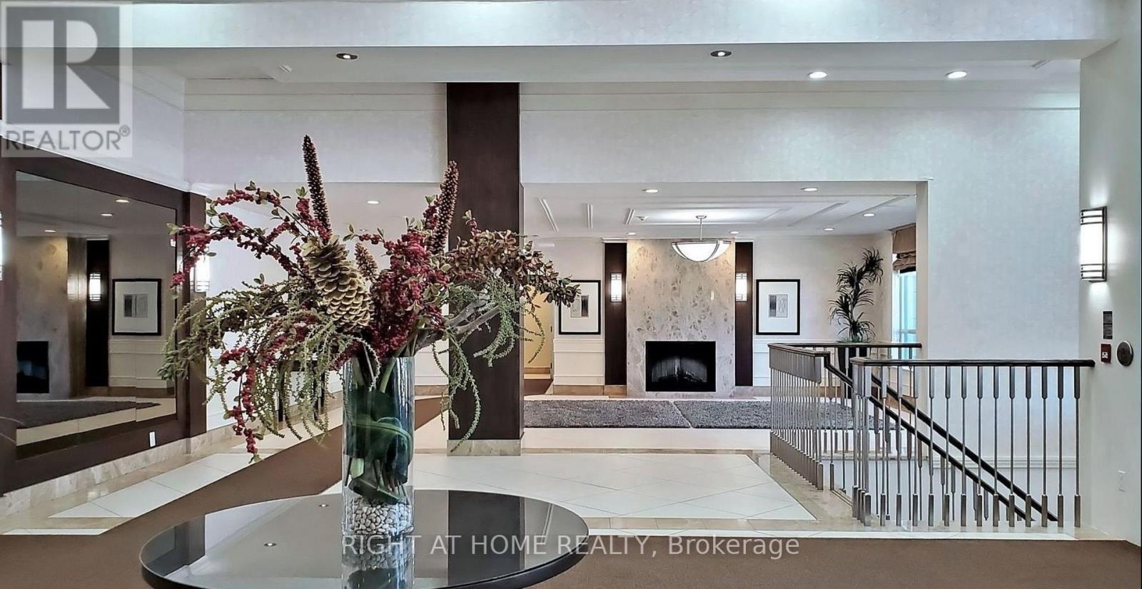 804 - 20 North Park Road, Vaughan, Ontario  L4J 0G7 - Photo 9 - N12565062