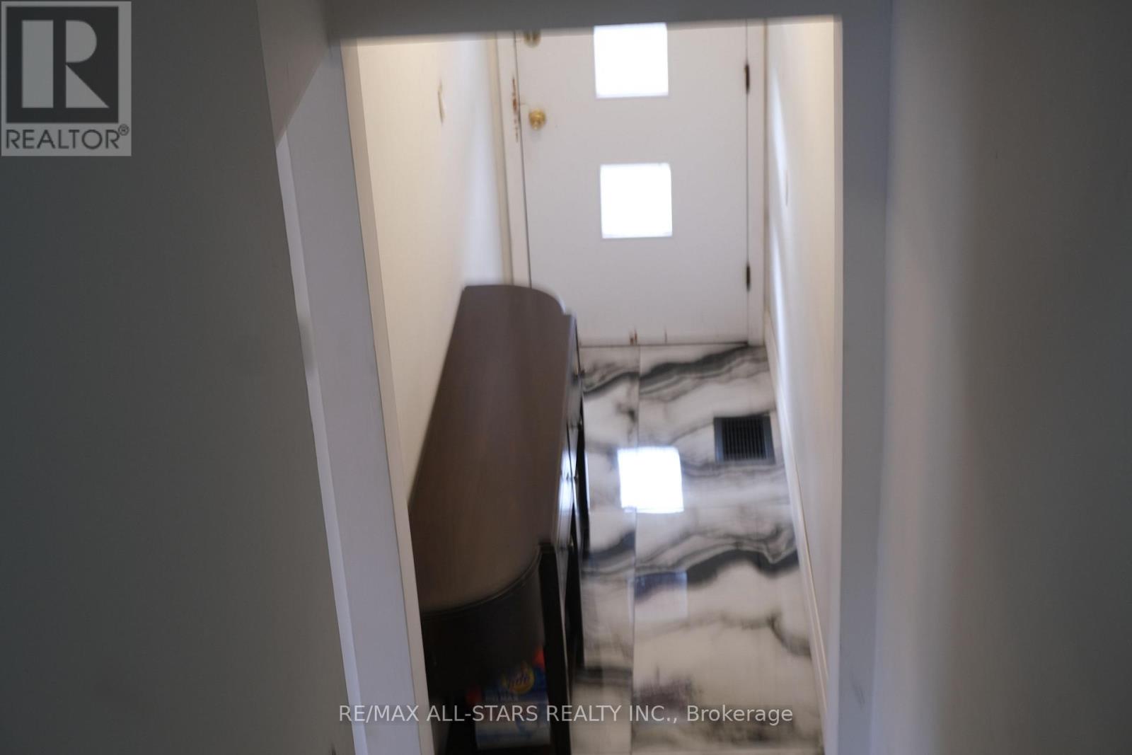 75 Keith Street, Hamilton, Ontario  L8L 3S2 - Photo 5 - X12484887