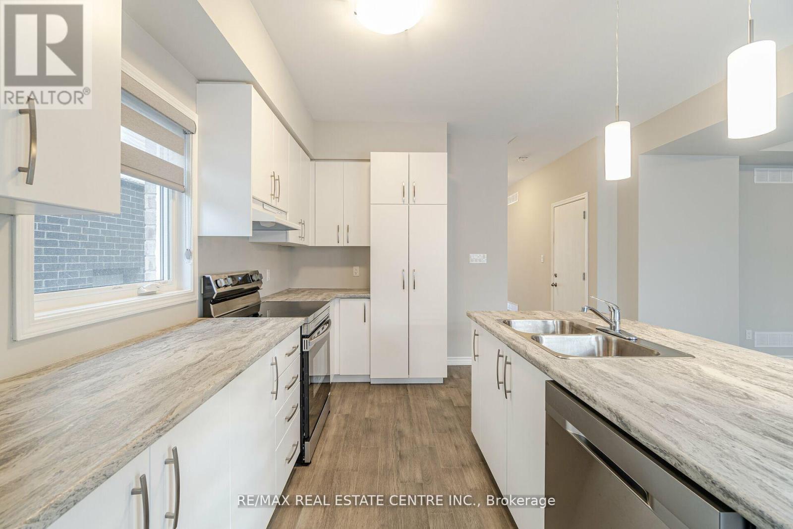 219 Taylor Street, Thorold, Ontario  L2V 1C3 - Photo 9 - X12570068