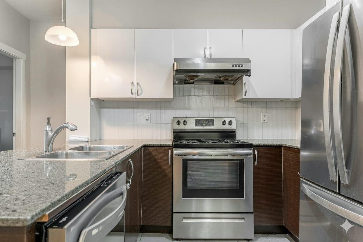 220 13789 107a Avenue, Surrey, British Columbia  V3T 0B8 - Photo 11 - R3069024