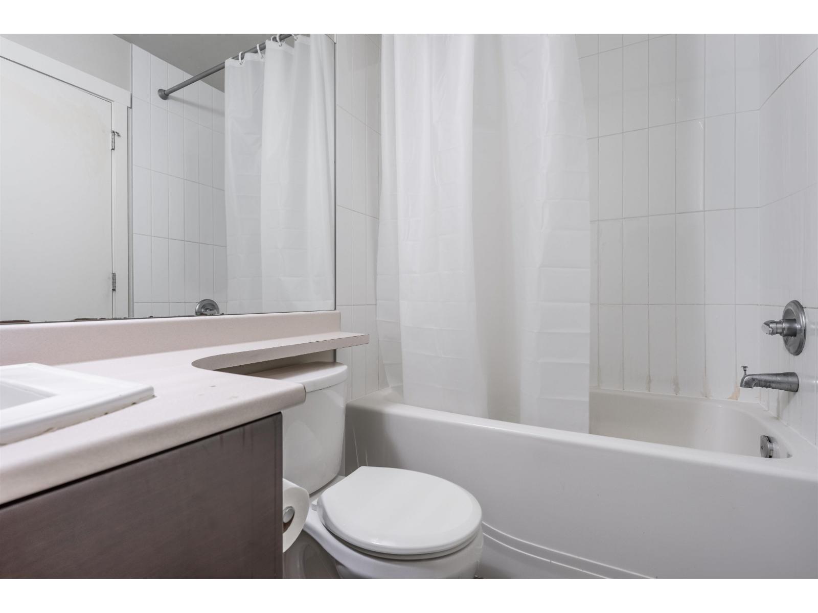 220 13789 107a Avenue, Surrey, British Columbia  V3T 0B8 - Photo 16 - R3069024