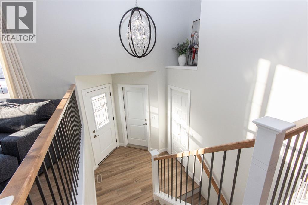 7 Thayer Close, Red Deer, Alberta  T4P 0W7 - Photo 2 - A2271273