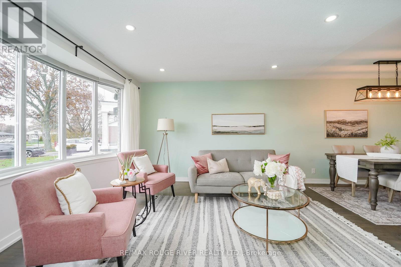 1277 Trellis Court, Pickering, Ontario  L1W 1J2 - Photo 3 - E12570178