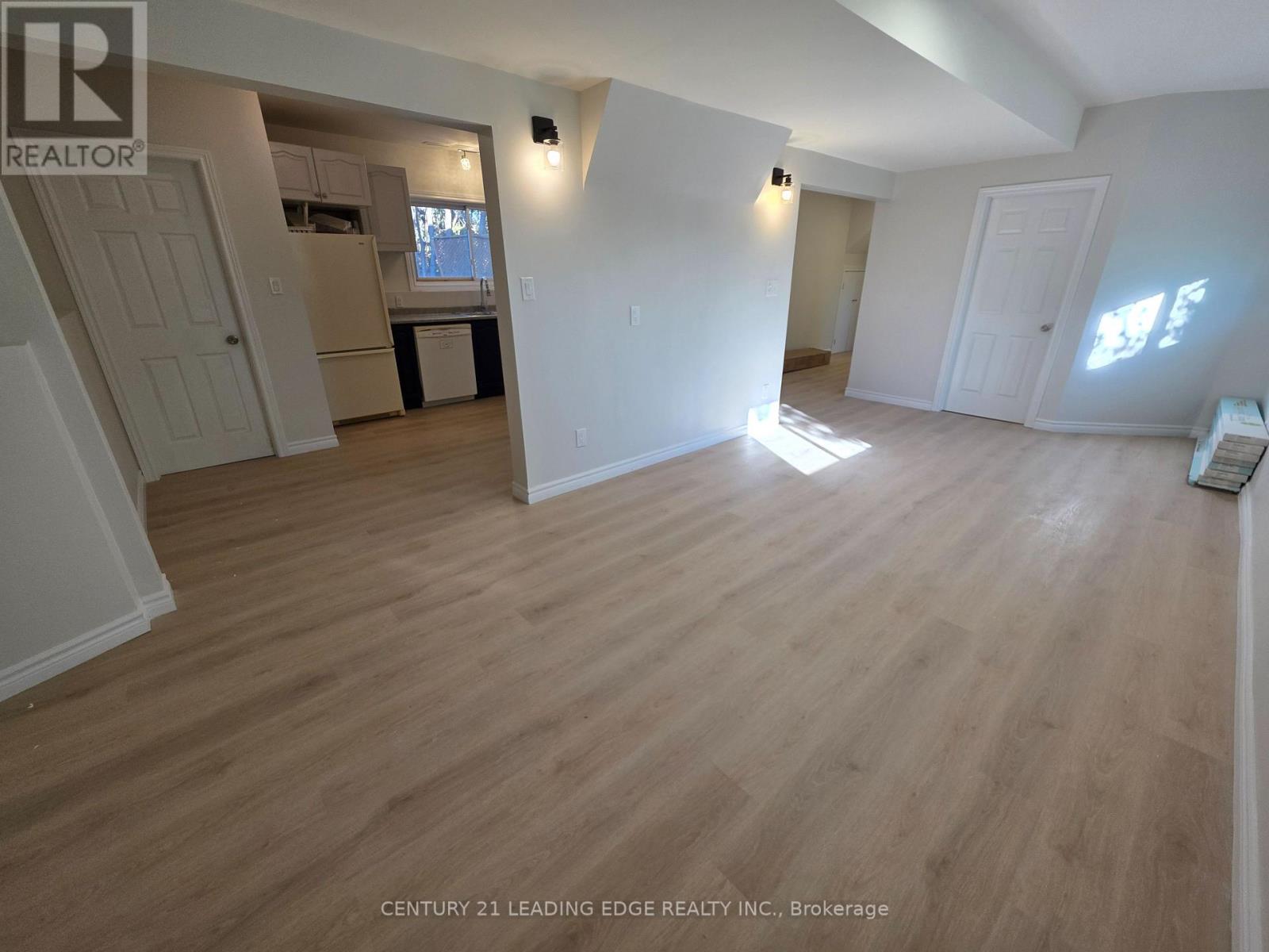 623 Lake Drive South, Georgina, Ontario  L4P 1T6 - Photo 23 - N12563060