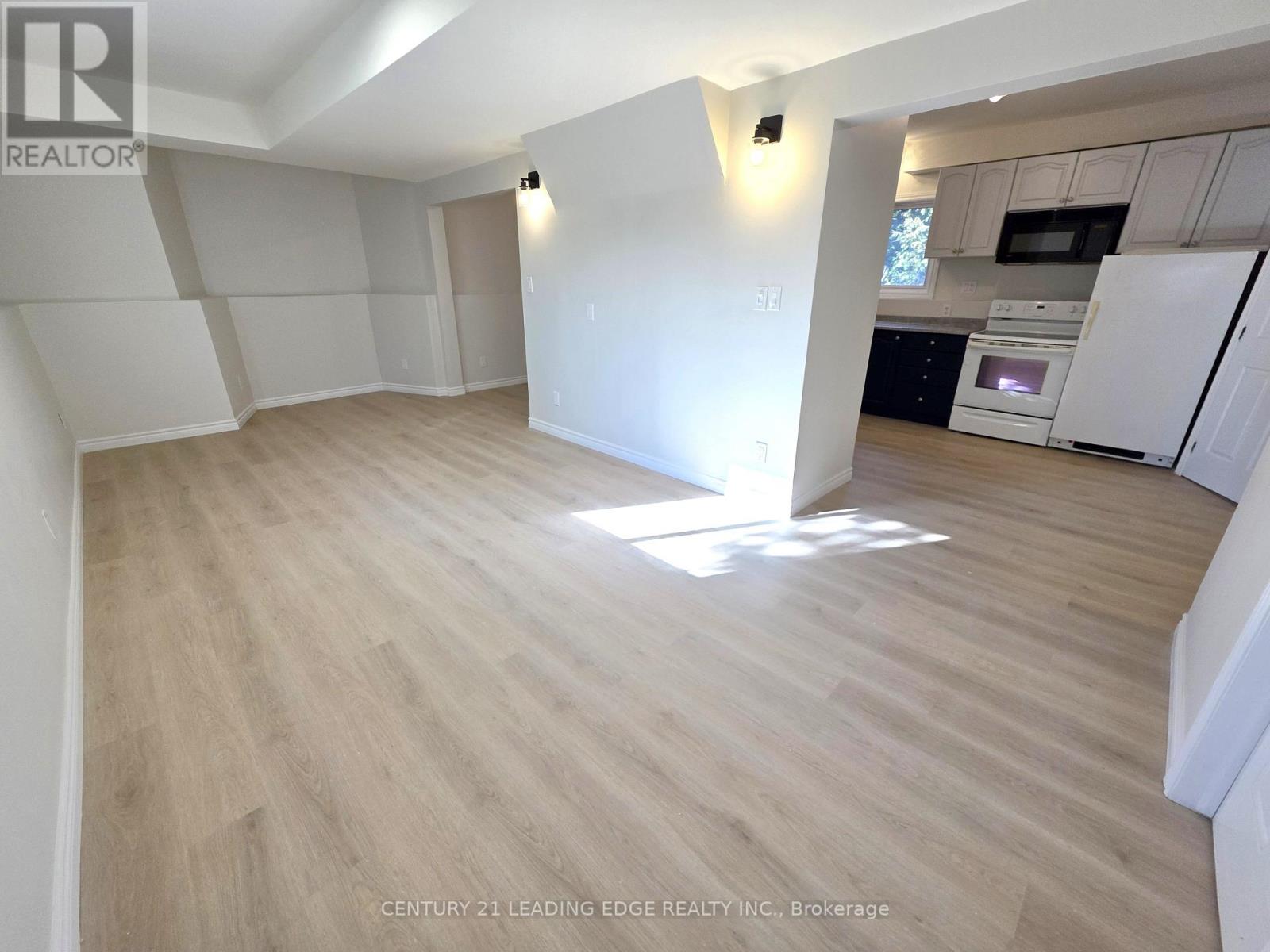 623 Lake Drive South, Georgina, Ontario  L4P 1T6 - Photo 24 - N12563060