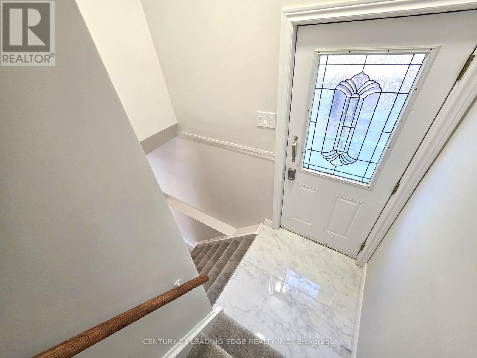 623 Lake Drive South, Georgina, Ontario  L4P 1T6 - Photo 19 - N12563060