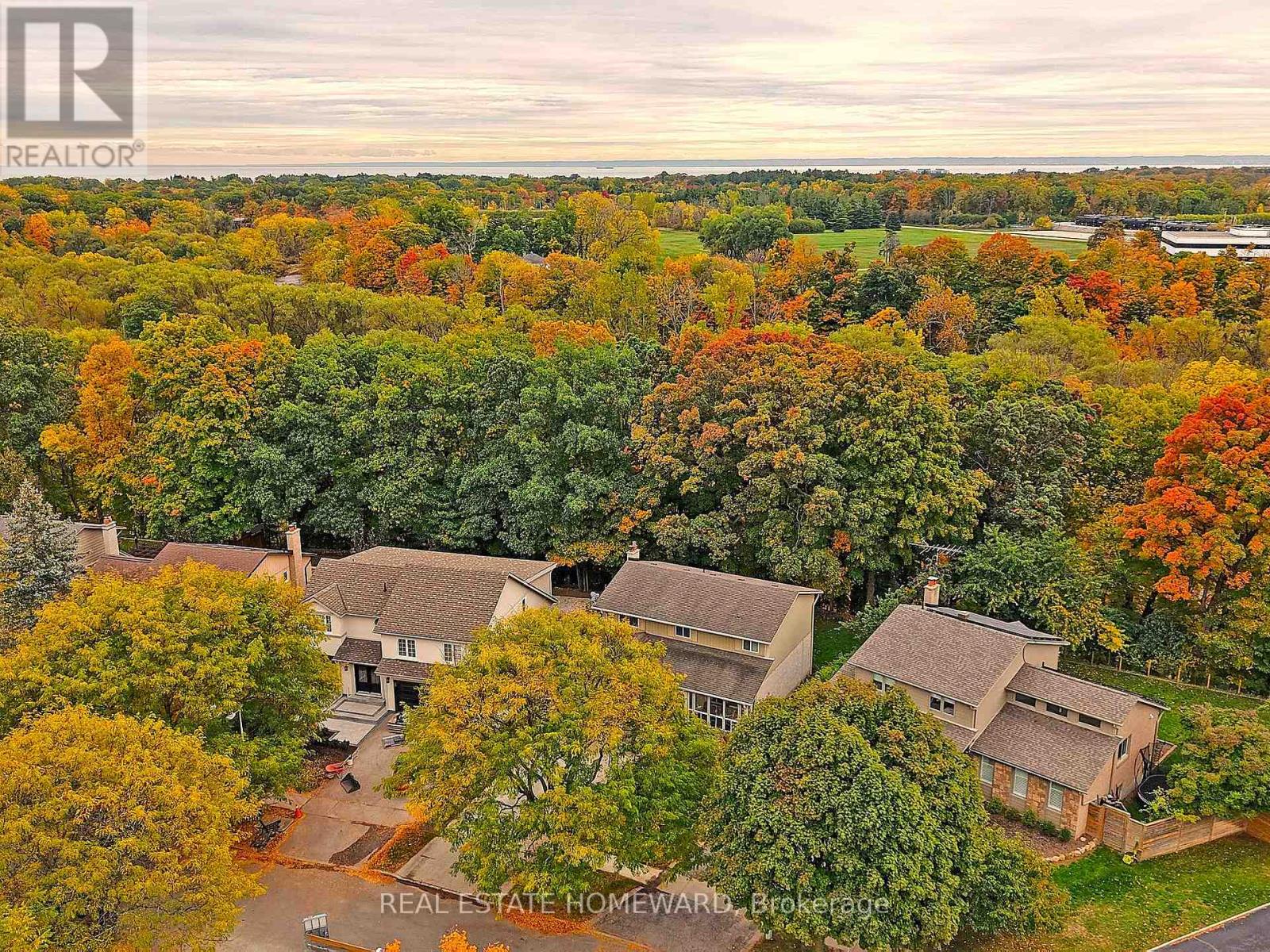 3058 Viewmount Road, Oakville, Ontario  L6L 5M7 - Photo 7 - W12570176