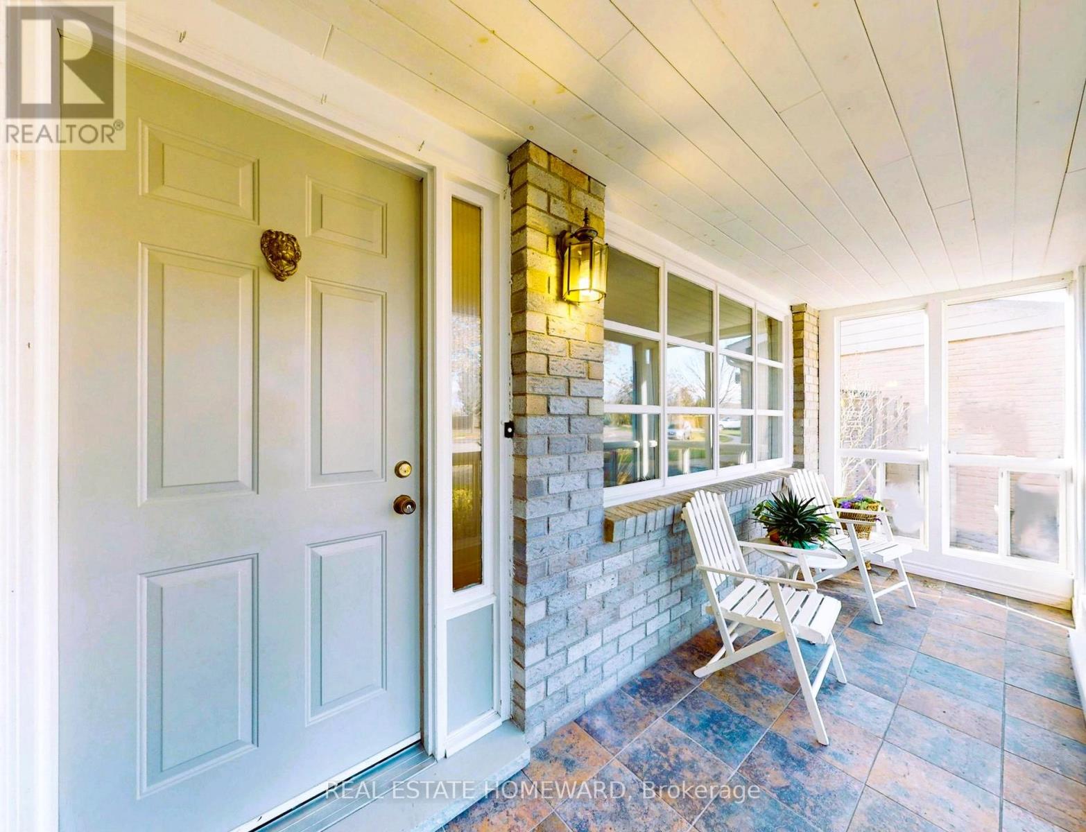 3058 Viewmount Road, Oakville, Ontario  L6L 5M7 - Photo 8 - W12570176