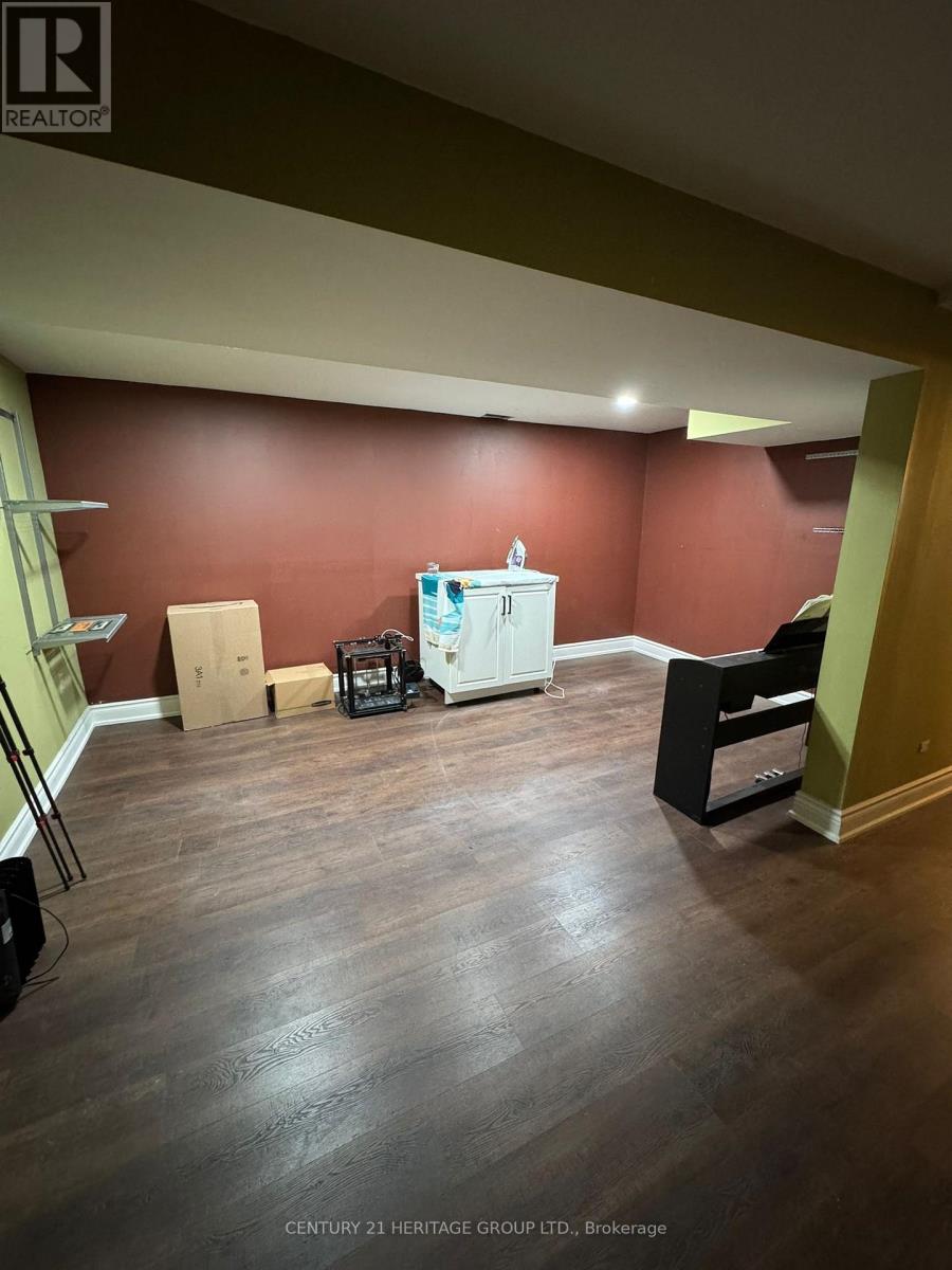 1036 Mississauga Valley Boulevard, Mississauga, Ontario  L5A 3J4 - Photo 13 - W12570182