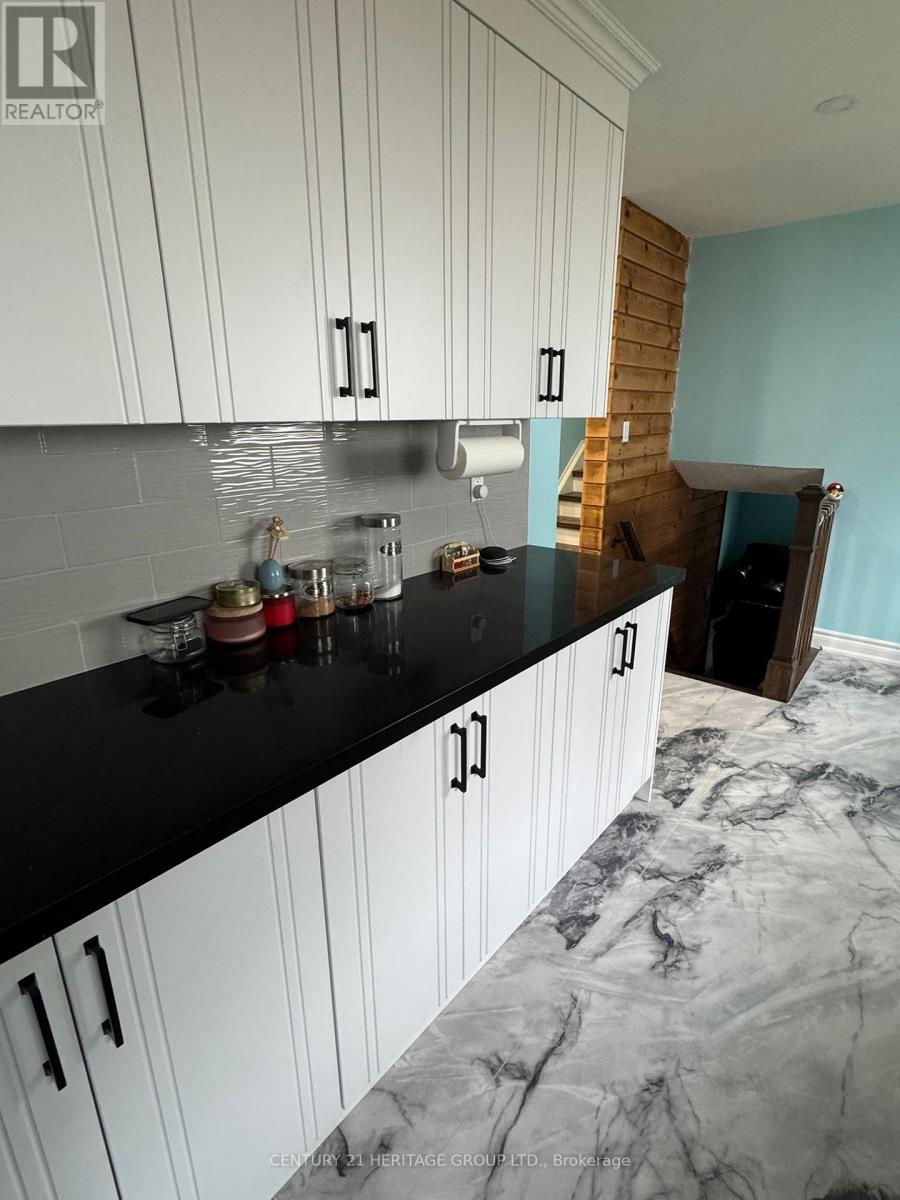 1036 Mississauga Valley Boulevard, Mississauga, Ontario  L5A 3J4 - Photo 6 - W12570182